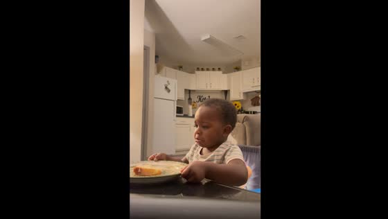 Child upset after parent's cake instructions