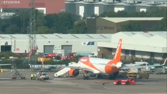 Aircraft collision leads to inspections and brief flight suspension in Manchester, England, UK