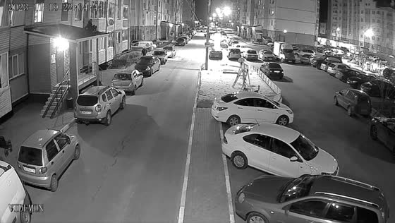 Miraculous survival: Voronezh resident falls on entrance canopy, walks away unscathed