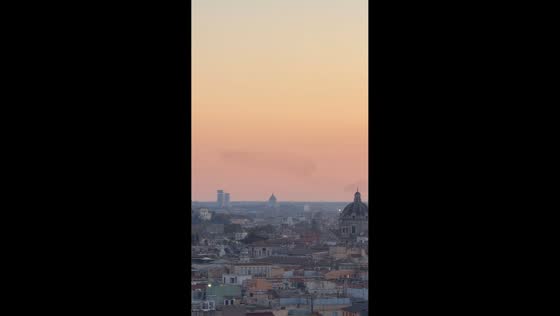 Stunning starling murmuration over Rome, Italy
