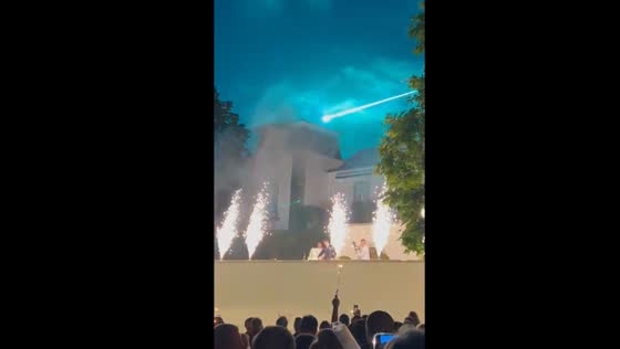 Meteorite photobombs wedding cake cutting in Alenquer, Portugal