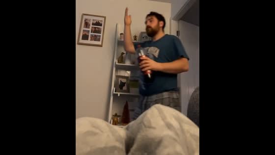 Caught on camera: boyfriend's hilarious seat-snatching cat encounter!