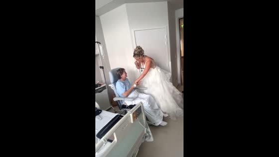 Bride surprises mother in hospital during emotional wedding moment in Trévenans, France