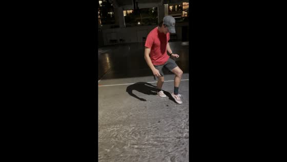 Man’s dance with cockroach captured in Kailua-Kona, Hawaii