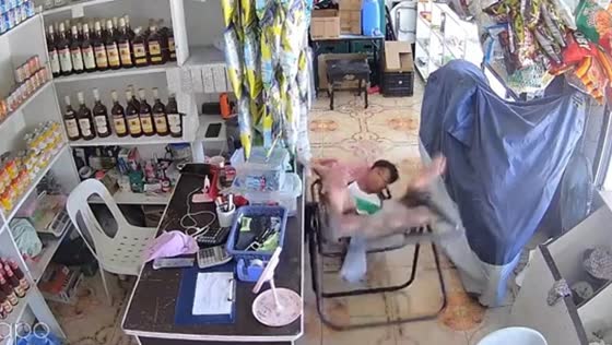 Person falls from sleeping chair in Manila CCTV footage