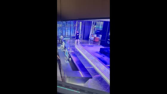 Woman falls into lobby pond while looking at phone in Inner Mongolia, China