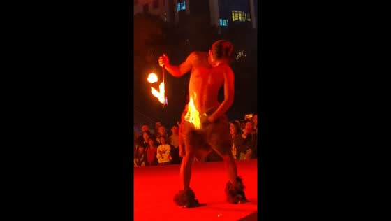Fire-breathing performance ends in mishap in Guizhou, China