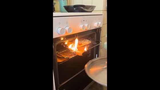 Paper burns in oven, fire extinguished in Germany
