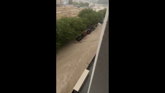 Torrential rain turns streets into rivers in Cuarte de Huerva, Spain