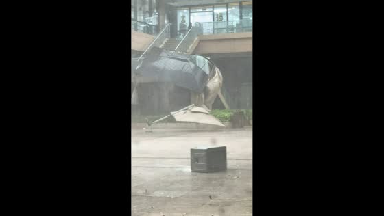 Powerful winds collapse large canopy during severe storm in Sichuan, China