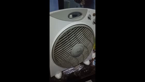 Tabletop fan hilarity: a noisy encounter in Meteseh, Semarang