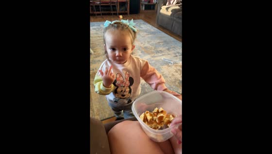 Daughter's savage gesture captured in hilarious video