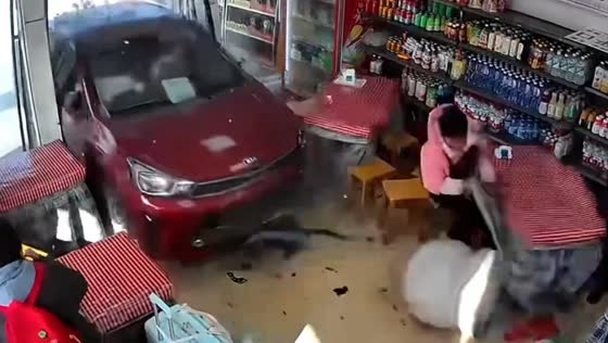 Unexpected car crash inside store in Anhui, China