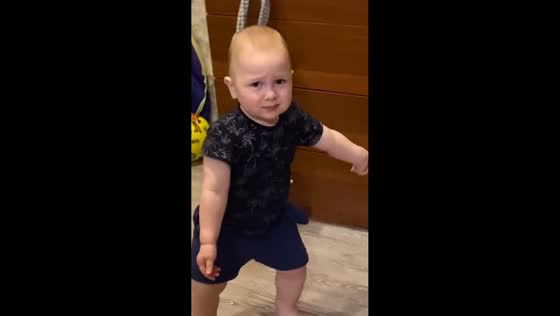 Toddler tries to share box with cat, gets lightly bitten in St. Petersburg, Russia