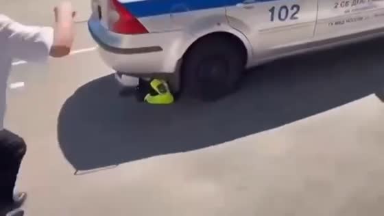 Traffic police car mishap: officer's head crushed during training demonstration