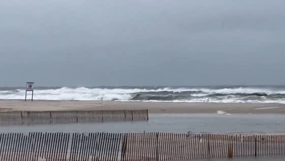 Intense wind and waves batter Jones Beach amid nor’easter storm in Wantagh, New York, USA
