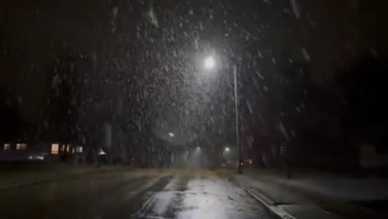 Heavy snow blankets Maquoketa, Iowa, USA