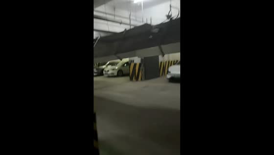 Ventilation duct collapses suddenly in underground parking garage in Wenzhou, China