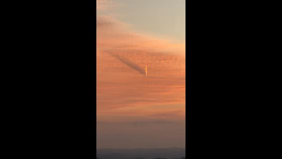 Mysterious object spotted in clouds after sunset in Pirapora do Bom Jesus, Brazil