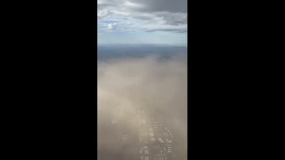 Flight enters massive haboob during landing in Phoenix, Arizona, USA