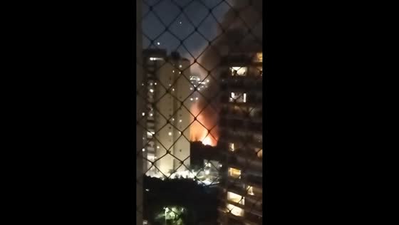 Massive fire erupts along Avenida Salim Farah Maluf in São Paulo, Brazil