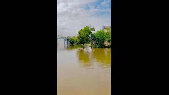 Devastating El Nino floods disrupt education and displace 100k in Somalia