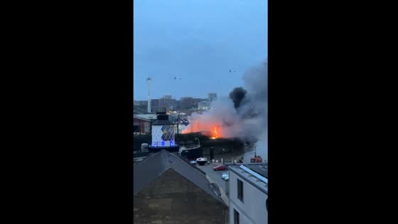Video captures thick smoke from controlled explosion fire in London