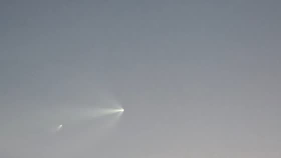 SpaceX rocket creates glowing “space jellyfish” effect over Myers, Florida, USA