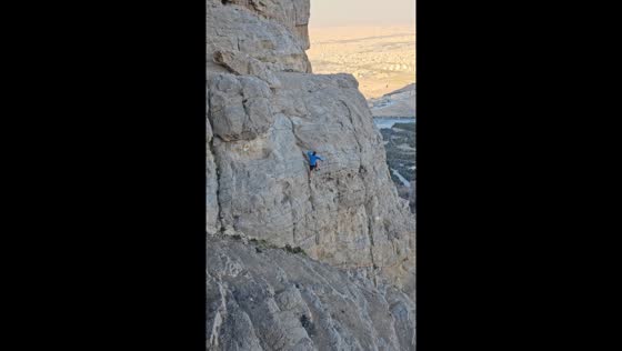 Unfettered ascension: speed climbing Mount Soffeh