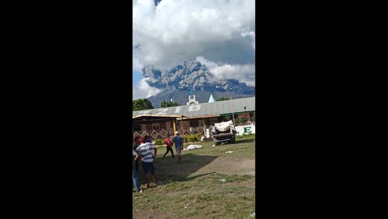 Mt. Kanlaon eruption captured from school in La Castellana, Negros Occidental, Philippines