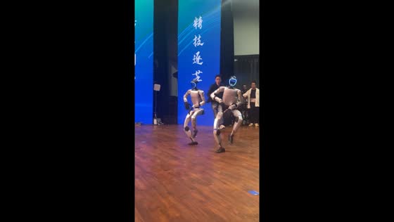 Robots nearly collide during dance performance in Gansu, China