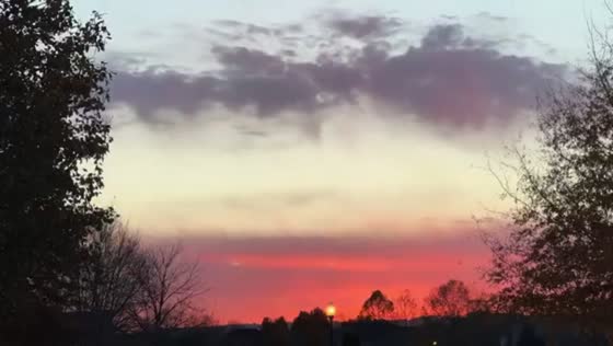 Timelapse captures stunning virga display at sunset in Indiana, USA