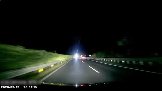 Car crashes into overturned vehicle on highway at night in Sichuan, China