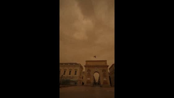 Saharan sandstorm turns Montpellier sky brown