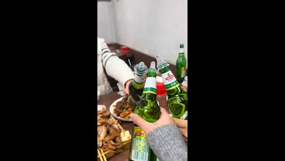 Hilarious pacifier-style beer bottle mishap in Henan, China