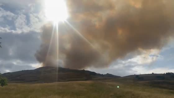 Wildfire spreads across Arthur’s Seat in Edinburgh, Scotland
