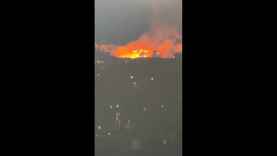 Five-alarm fire engulfs apartment building under construction in Denver, USA