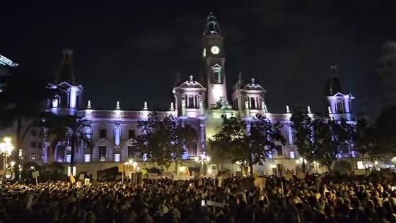 Demonstration in Valencia against government's handling of floods