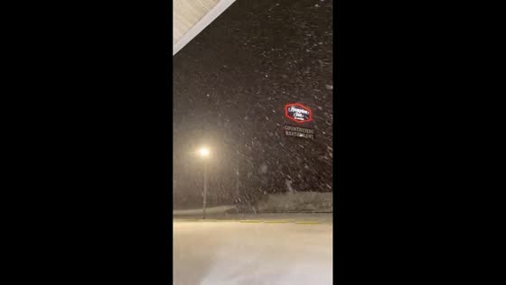 Intense winter snowfall transforms Hillsville in Virginia, USA