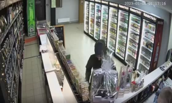 A 19-year-old man stole a gift set of products from a store in Russia.