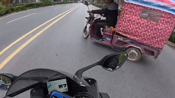 Motorcycle collides with electric bike rider in Henan, China
