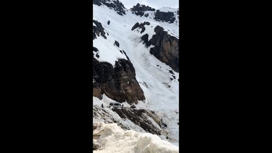 Avalanche sweeps through Yixula Pass, Tibet, China