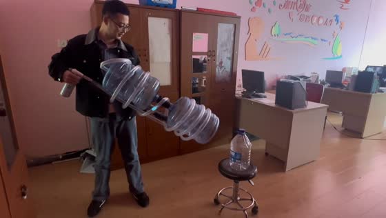 Man fires homemade cannon in Liaoning, China