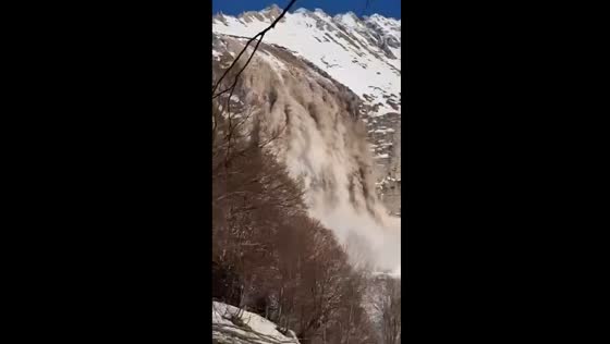 Mount Fisht avalanche: 1000 cubic meters descend, no casualties