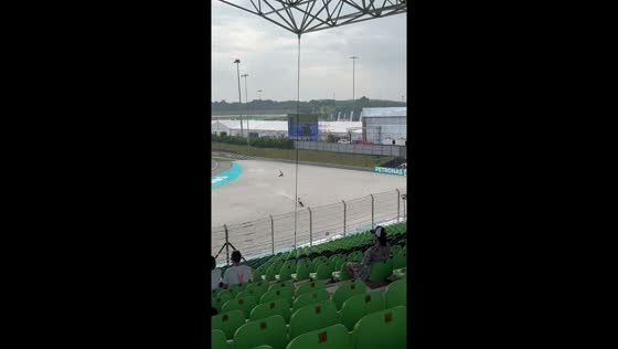 Darryn Binder's turn 1 Crash at Malaysian Grand Prix caught on video – rider safe!