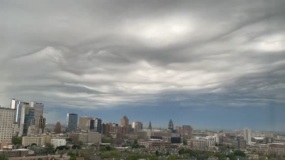 Stunning morning cloud roll captured in Milwaukee