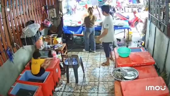 Child falls into fish box and gets soaked in Phuket, Thailand