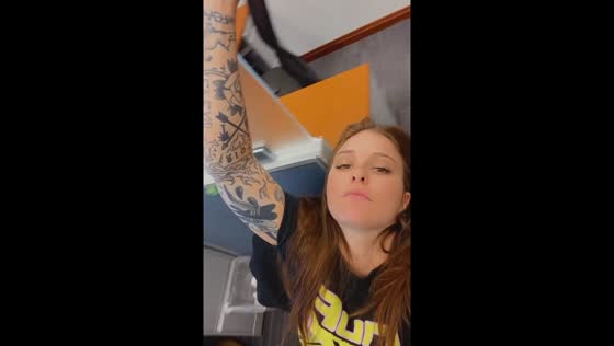 Office swing ends with desk collision: Texas, USA