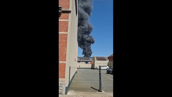 Massive warehouse fire sends toxic smoke over Tubize in Belgium
