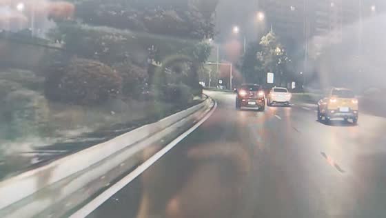 Girl struck by car while crossing road in Jiangsu, China